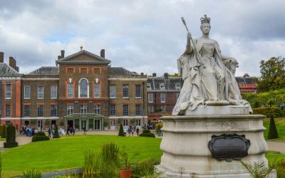 Queen Victoria Statue